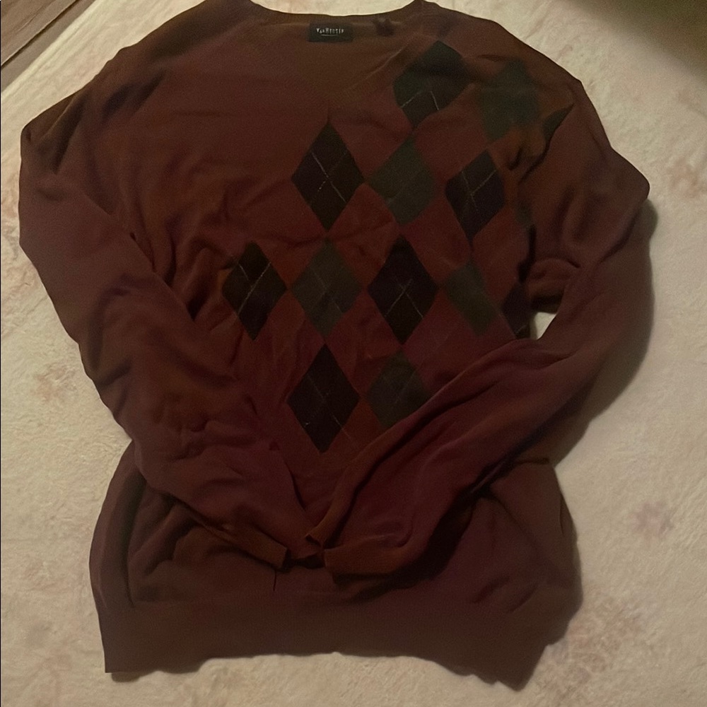 Vintage women’s maroon crew neck sweater